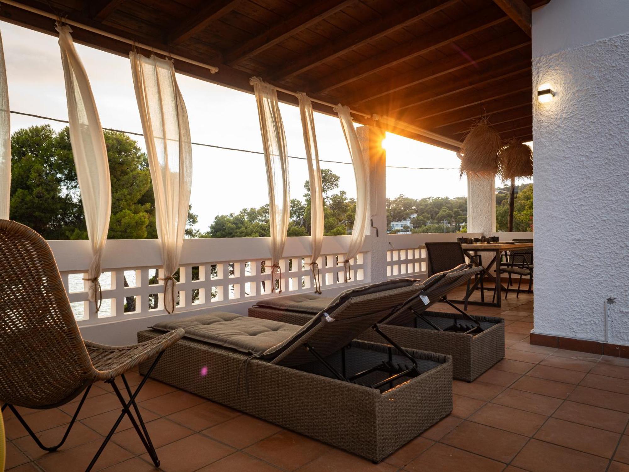 Seaview Apartment - Poros Relaxing Beachfront Flat Poros Town Ngoại thất bức ảnh