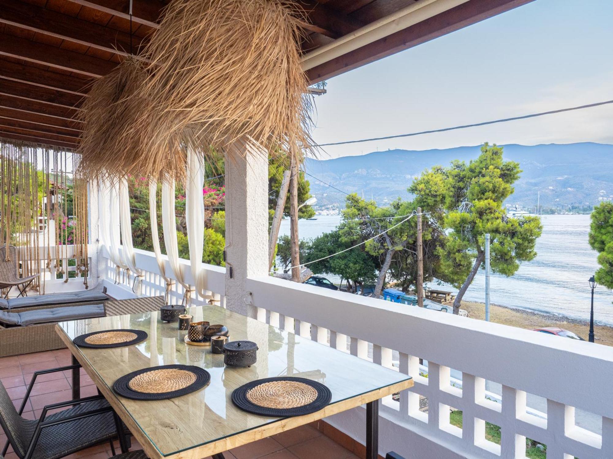 Seaview Apartment - Poros Relaxing Beachfront Flat Poros Town Ngoại thất bức ảnh