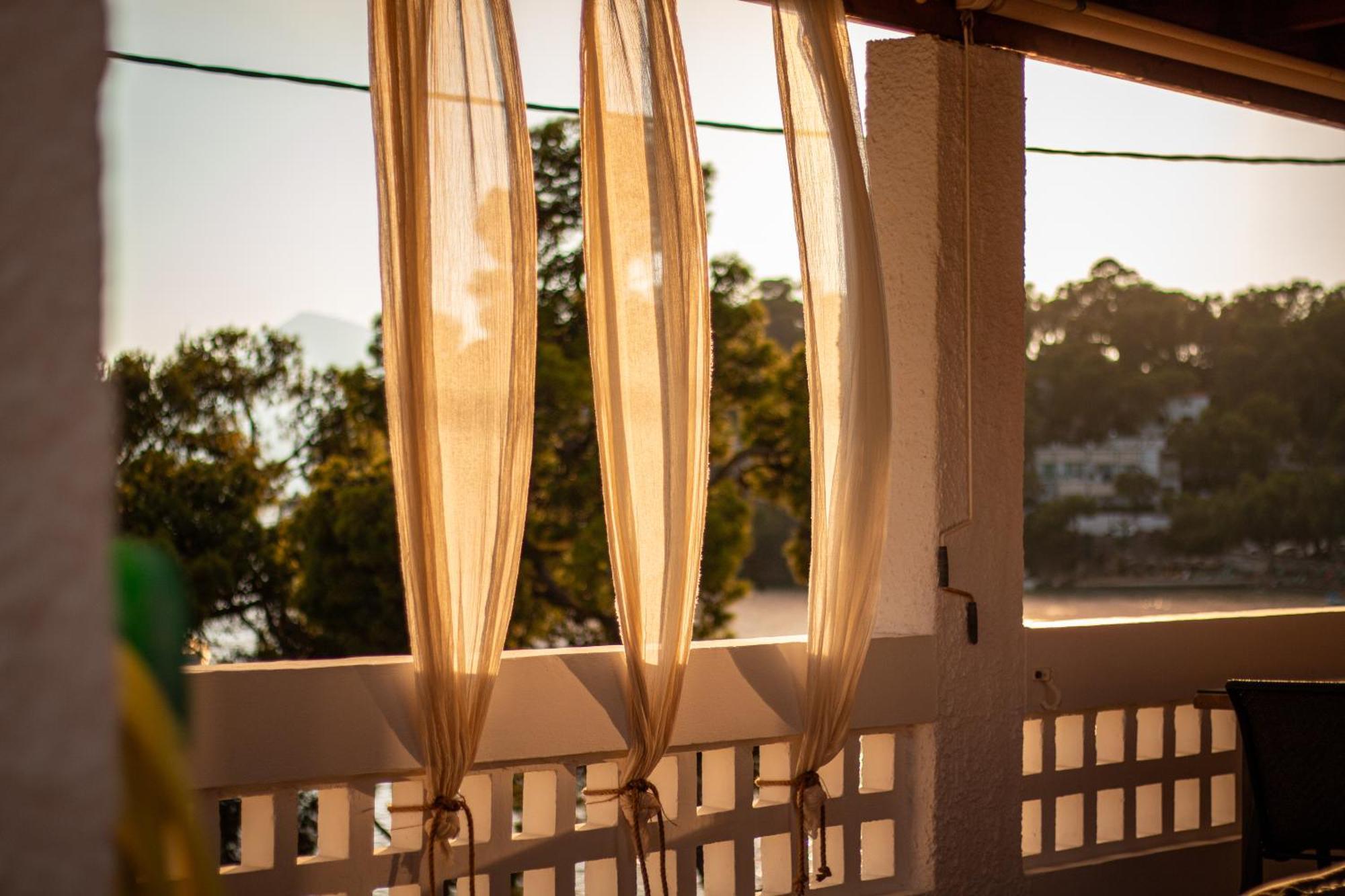 Seaview Apartment - Poros Relaxing Beachfront Flat Poros Town Ngoại thất bức ảnh