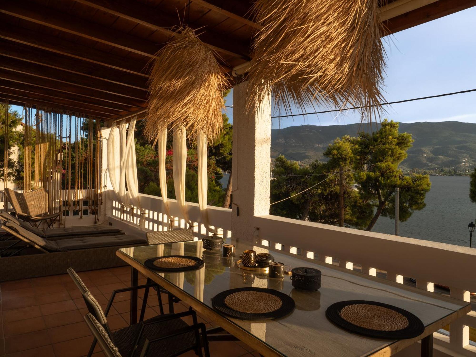 Seaview Apartment - Poros Relaxing Beachfront Flat Poros Town Ngoại thất bức ảnh