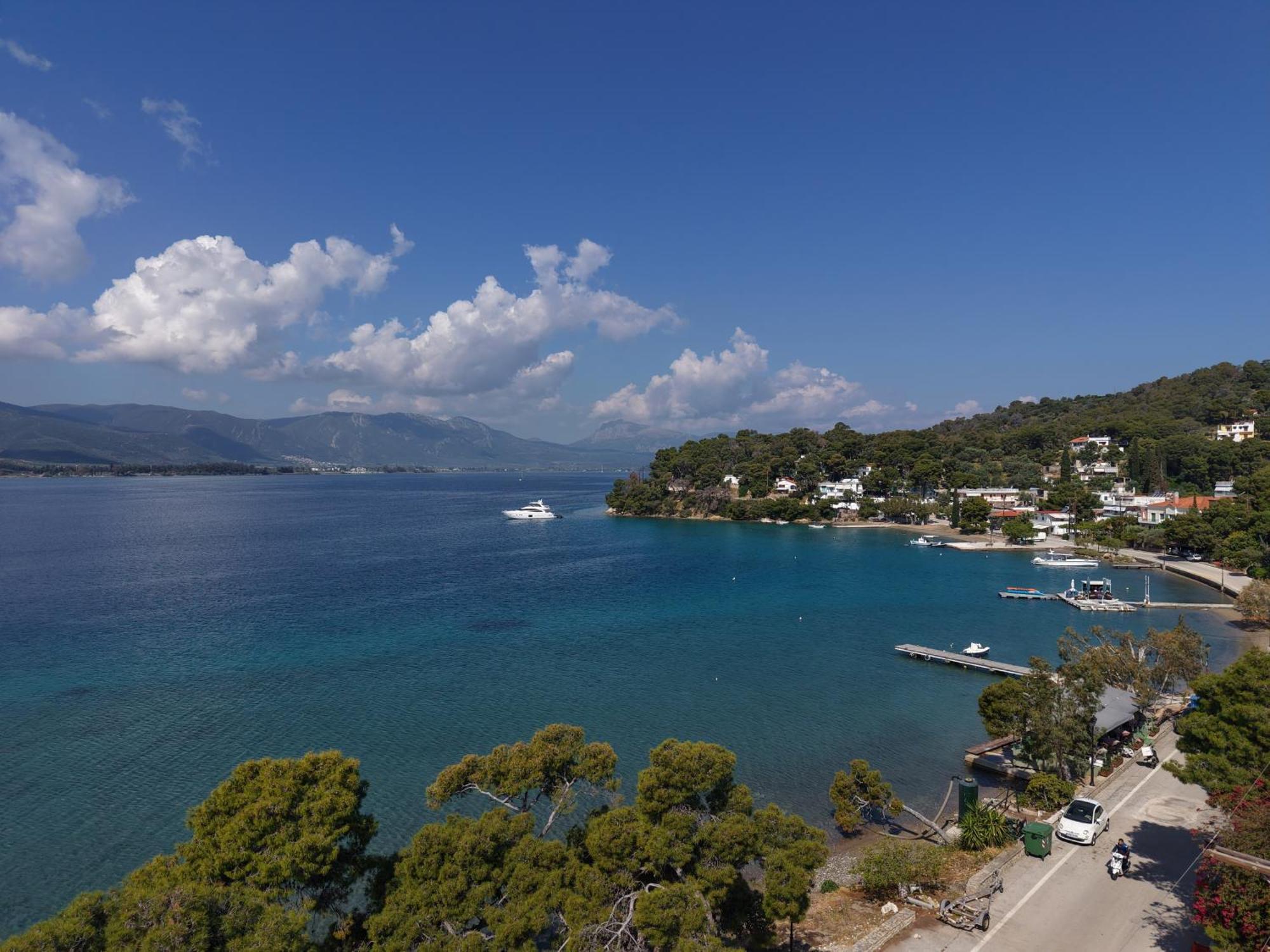 Seaview Apartment - Poros Relaxing Beachfront Flat Poros Town Ngoại thất bức ảnh