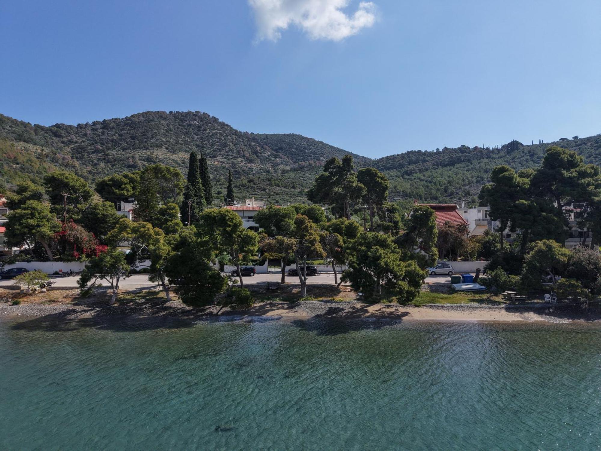 Seaview Apartment - Poros Relaxing Beachfront Flat Poros Town Ngoại thất bức ảnh