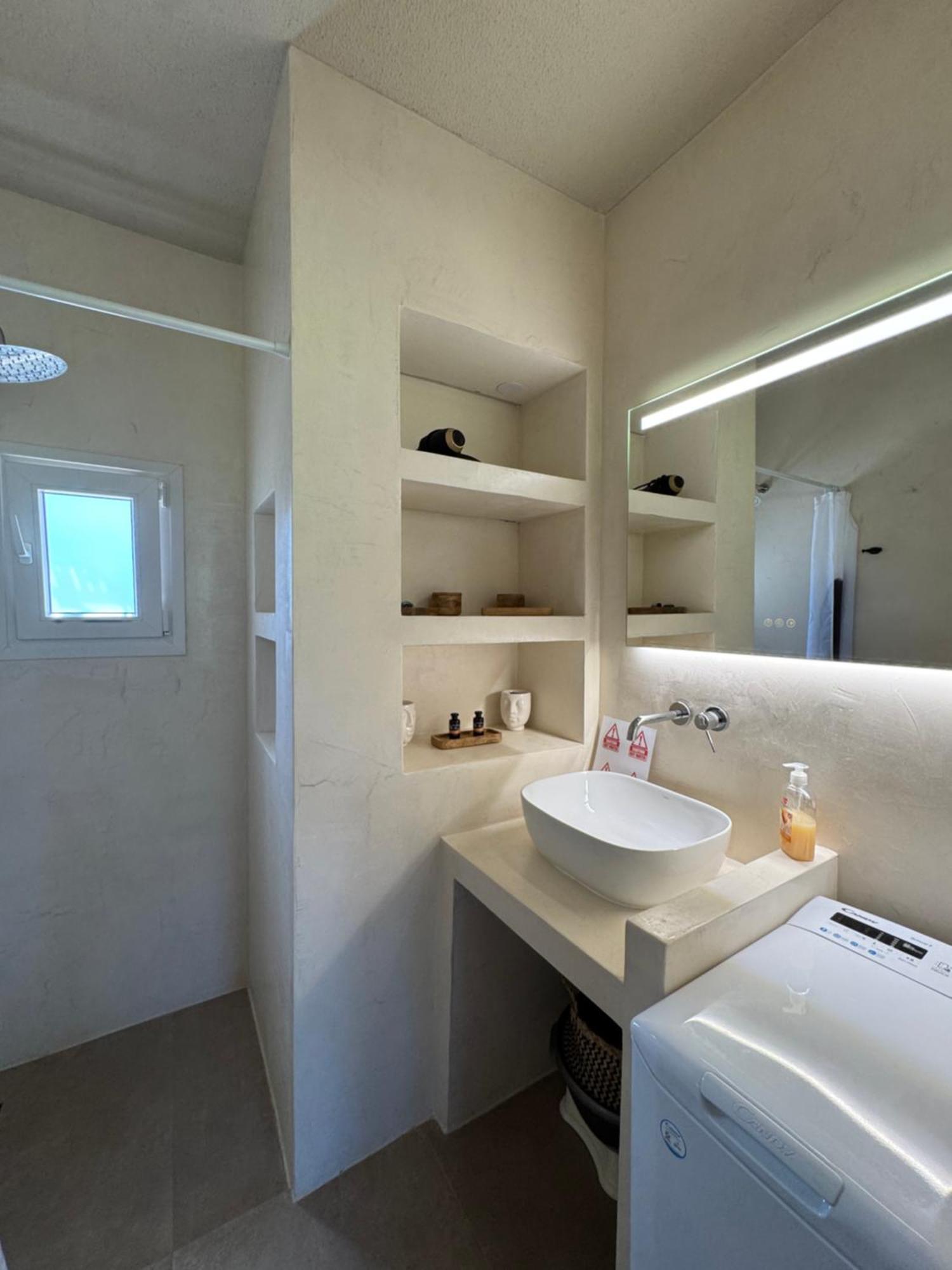 Seaview Apartment - Poros Relaxing Beachfront Flat Poros Town Ngoại thất bức ảnh