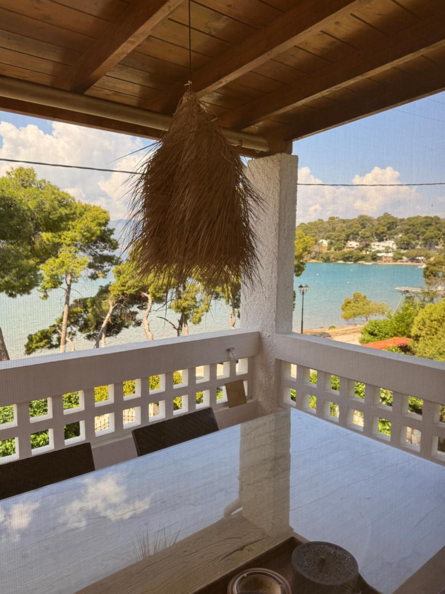 Seaview Apartment - Poros Relaxing Beachfront Flat Poros Town Ngoại thất bức ảnh